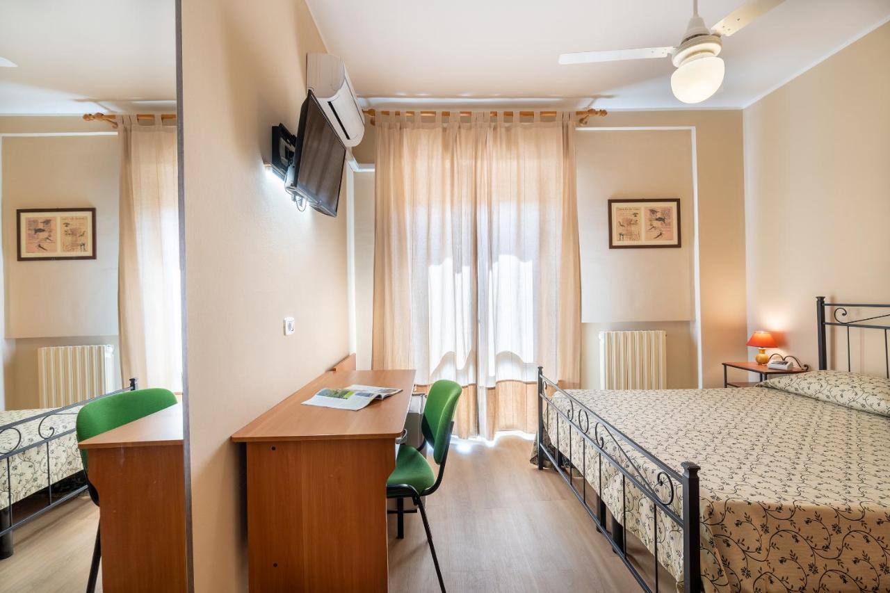 Hotel Trasimeno Passignano sul Trasimeno Exterior foto