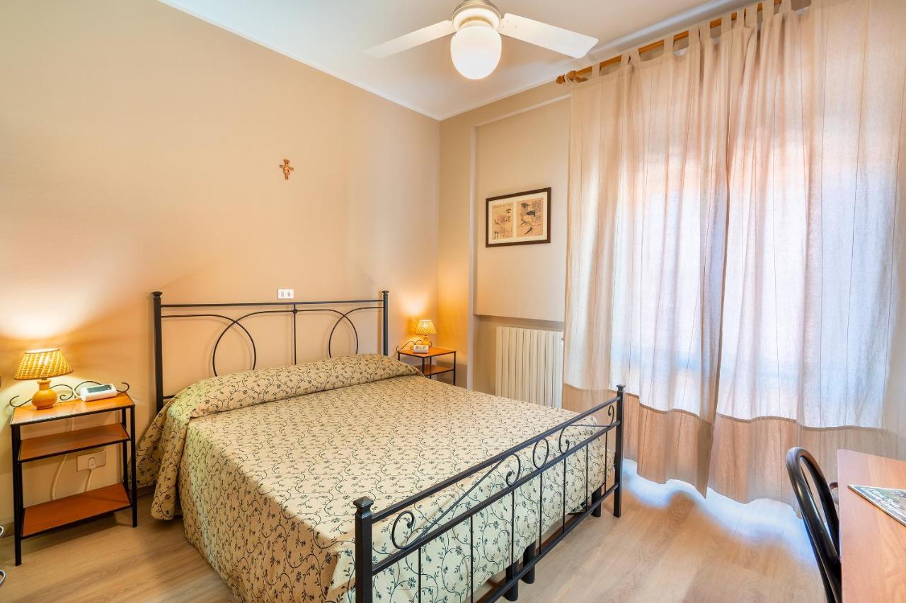 Hotel Trasimeno Passignano sul Trasimeno Exterior foto