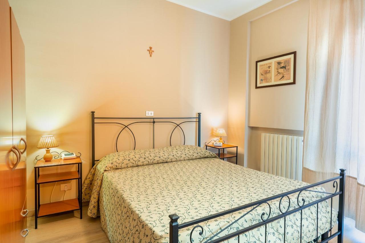 Hotel Trasimeno Passignano sul Trasimeno Exterior foto