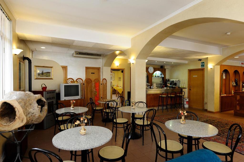 Hotel Trasimeno Passignano sul Trasimeno Exterior foto